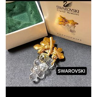 SWAROVSKI - KURI☆様専用商品 スワロフスキー ブローチ リボンの通販