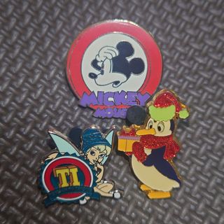 Disney - 【日本未発売】 スティッチ 銃 ピンバッジ ディズニーの通販