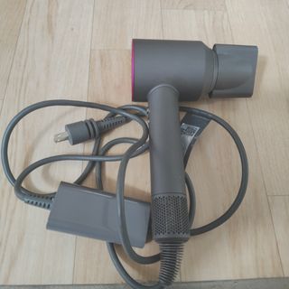 Dyson（ドライヤー）のフリマアイテム一覧