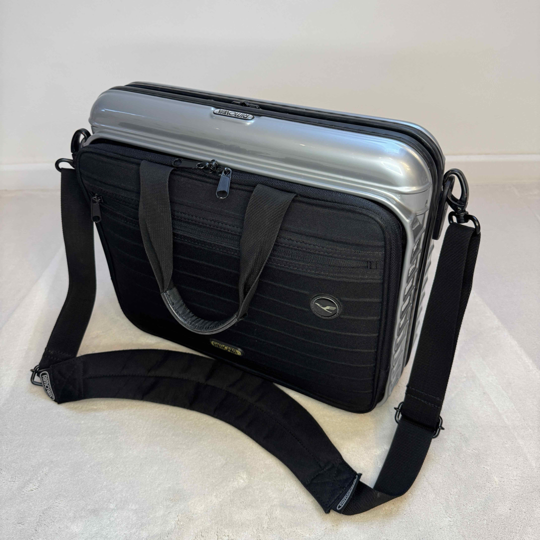 RIMOWA - RIMOWA Lufthansa ノートブックケース 16L シルバー 付属品有