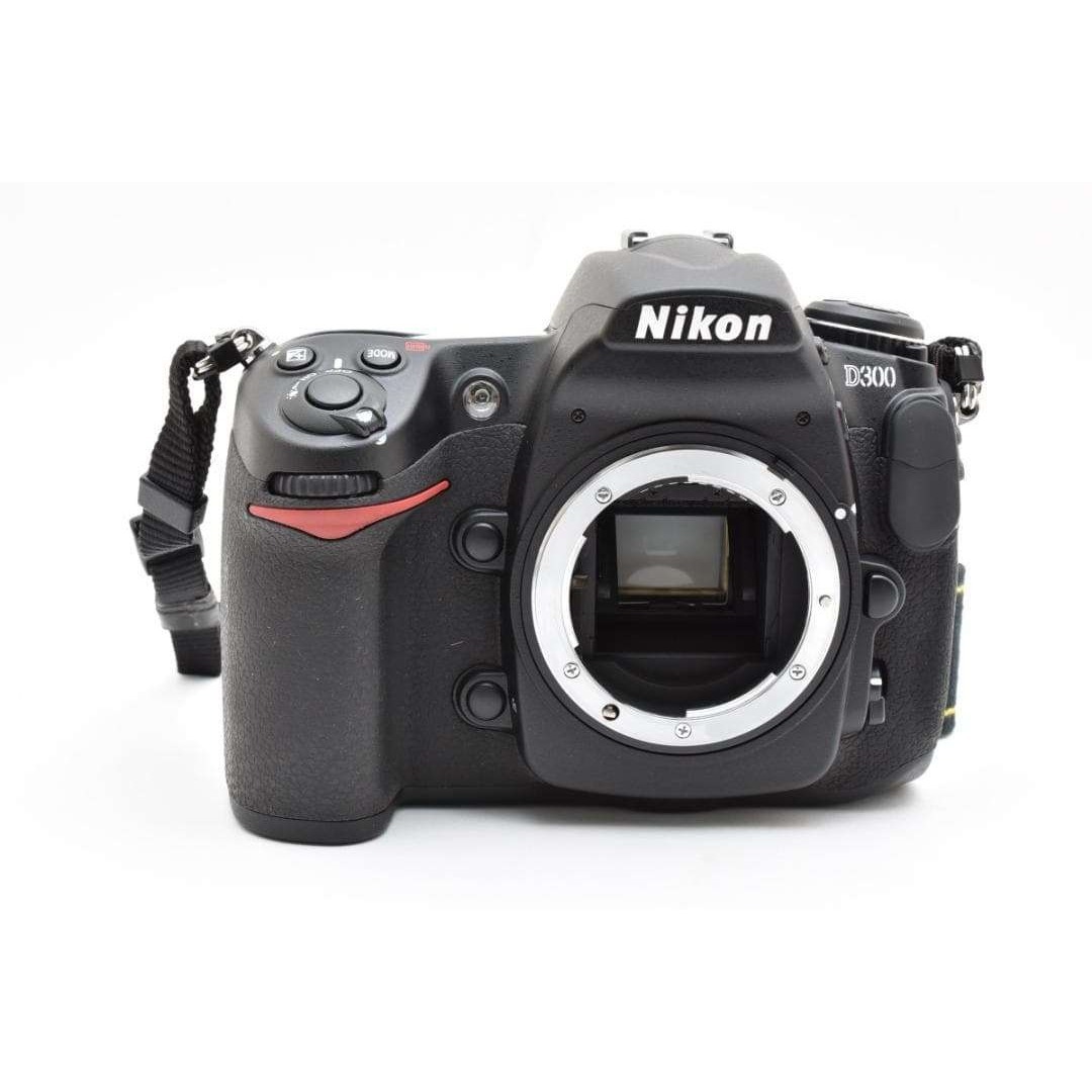 Nikon - 新品級 NIKON D300 ショット数 354枚 デジタル ボディ H126の