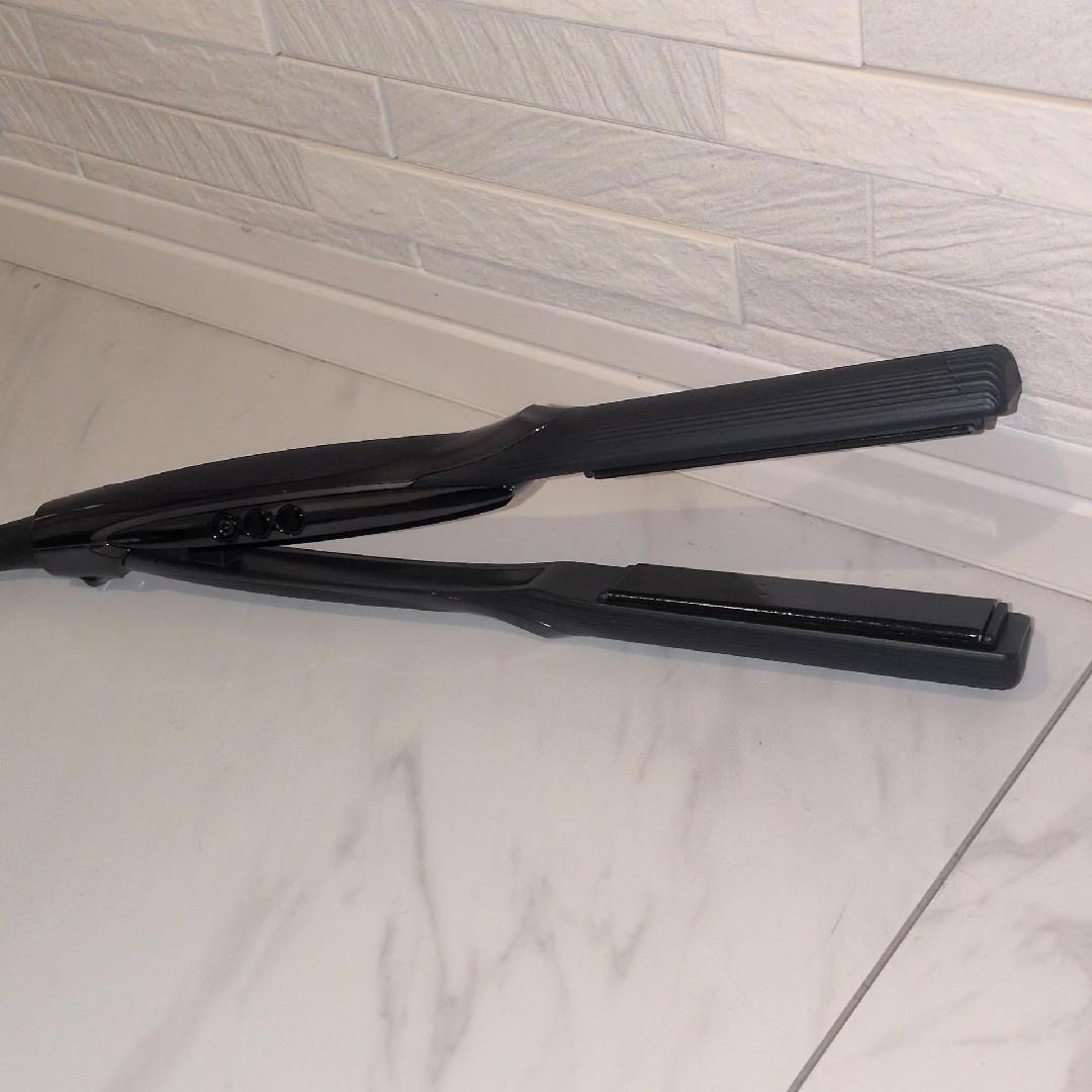 ReFa - Refa ストレートアイロン Pro 2023年 RE-AT-03A スタンド付の