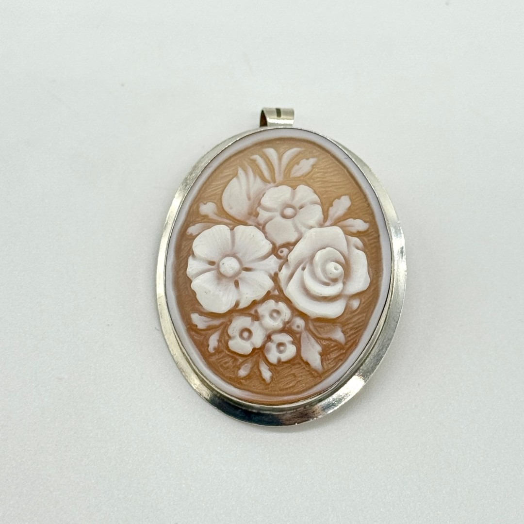 Salvatore Ferragamo フェラガモ ブローチ カメオ 925