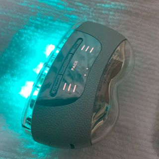 ピンク 美顔器 5つのエステ機能搭載の通販 by みゆき's shop｜ラクマ