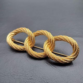 Christian Dior（ブローチ/コサージュ）のフリマアイテム一覧