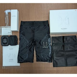 SIXPAD - シックスパッド 充電器の通販 by ちくわ's shop｜シックス