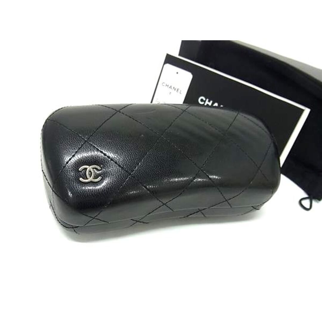 CHANEL - CHANEL シャネル ココマーク マトラッセ レザー メガネケース