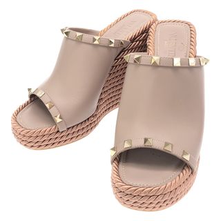 VALENTINO（ベージュ系）のフリマアイテム一覧