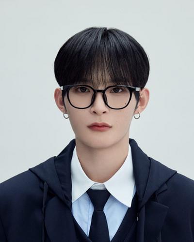 close your eyes CYE 上海サイン会 当選者限定 キムソンミン close