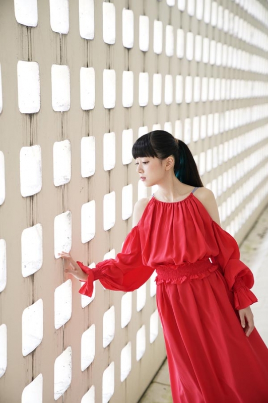 工藤晴香写真集 『910hr』 : 工藤晴香 | HMV&BOOKS online - 9784065142301