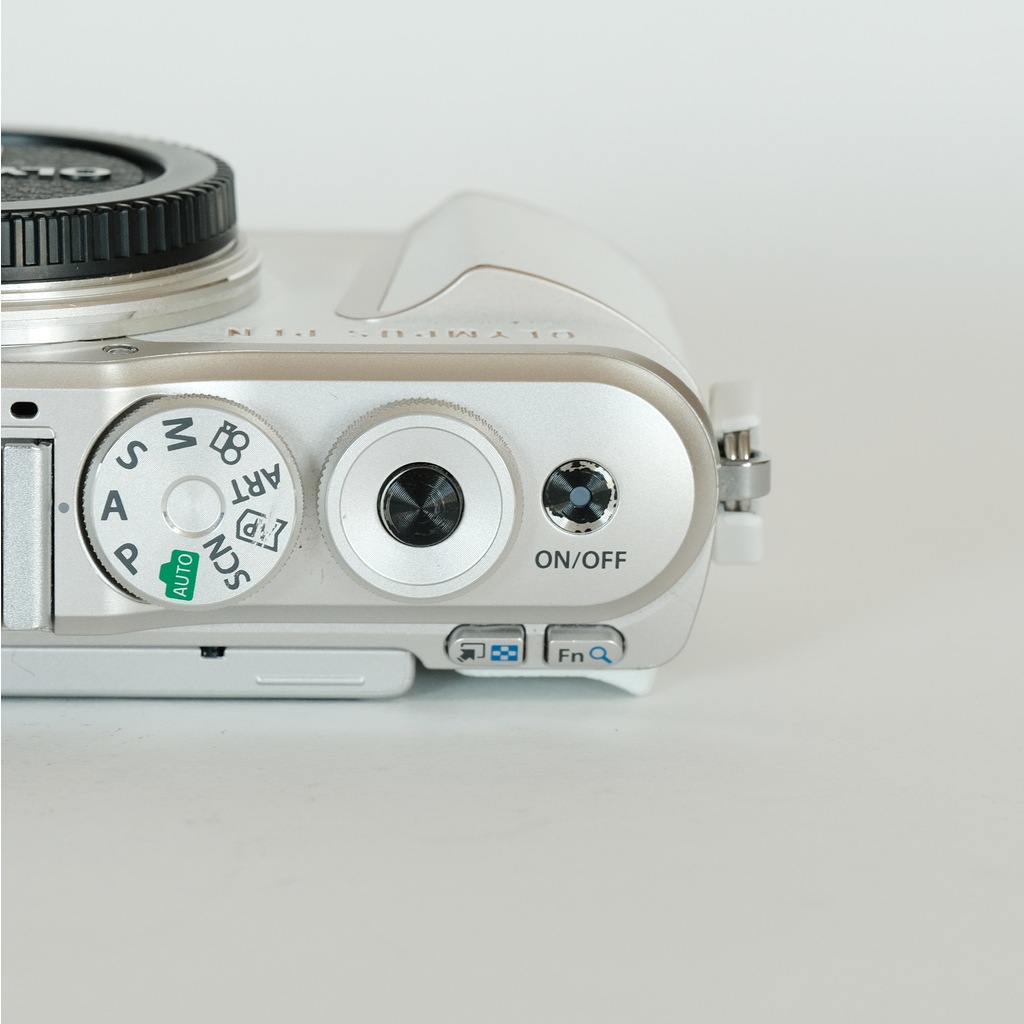 OLYMPUS PEN E-PL10の出品 | ONE SCENE（ワンシーン）