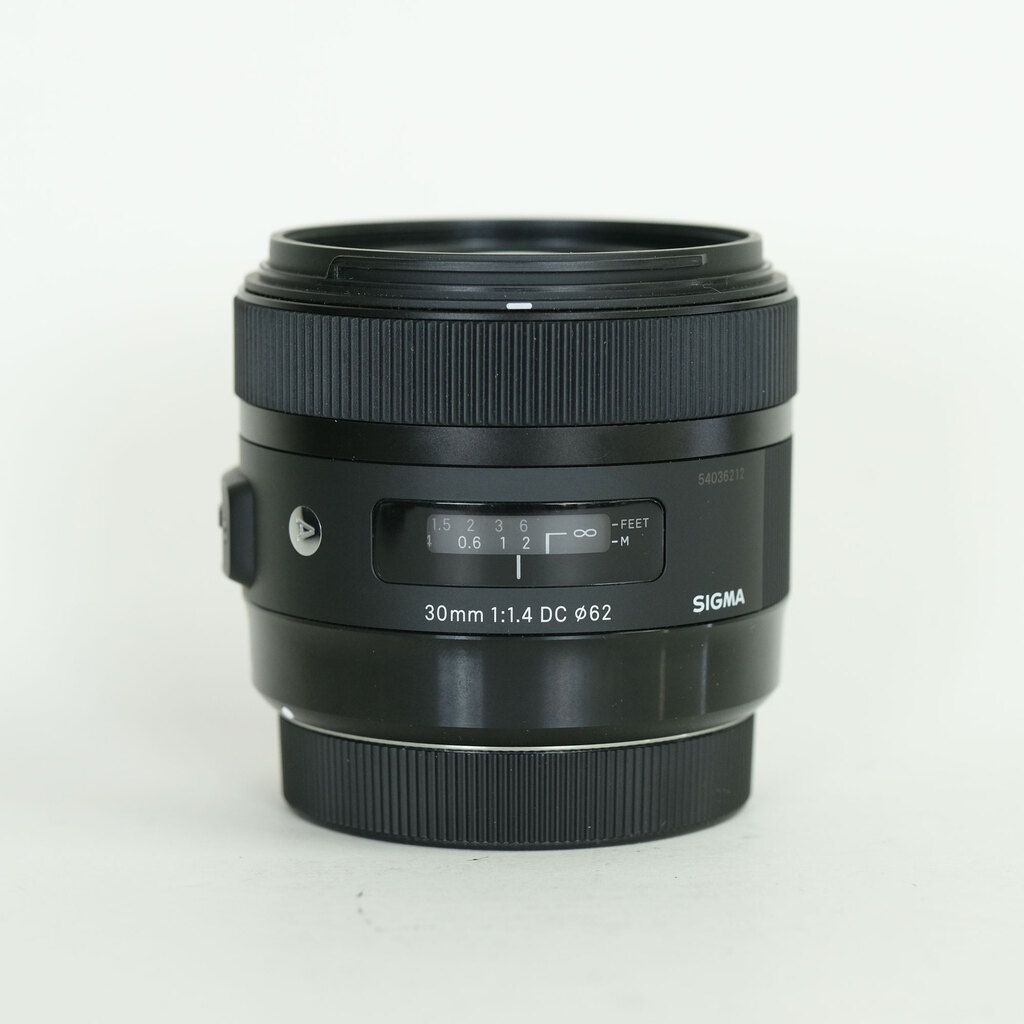 価格.com - シグマ 30mm F1.4 EX DC HSM (ｷﾔﾉﾝ AF) 価格比較