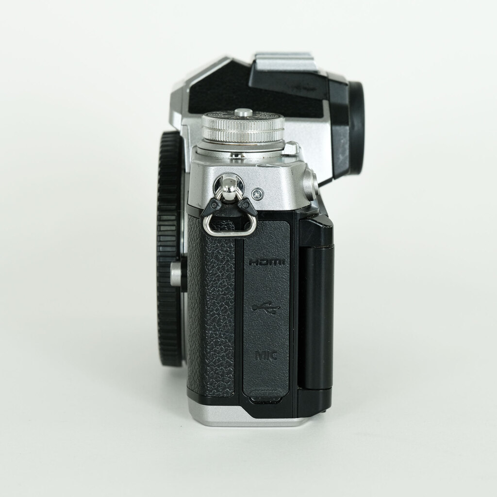 Nikon Z fcの出品 | ONE SCENE（ワンシーン）