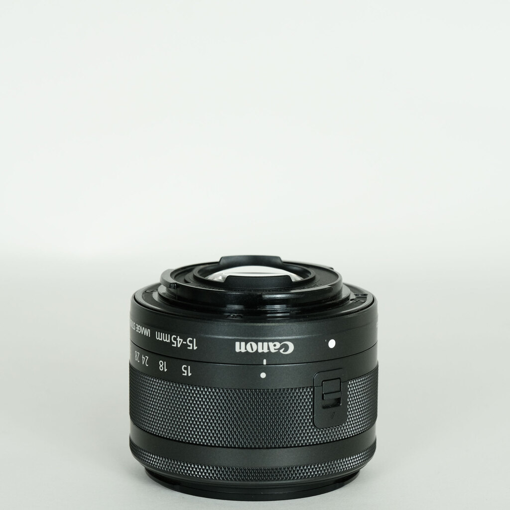 Canon EF-M15-45mm F3.5-6.3 IS STMの出品 | ONE SCENE（ワンシーン）