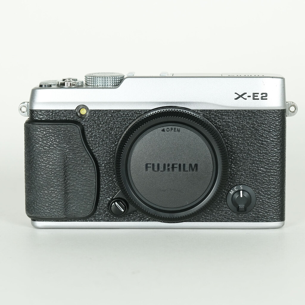 FUJIFILM X-E2 ボディ 中古価格比較 - 価格.com