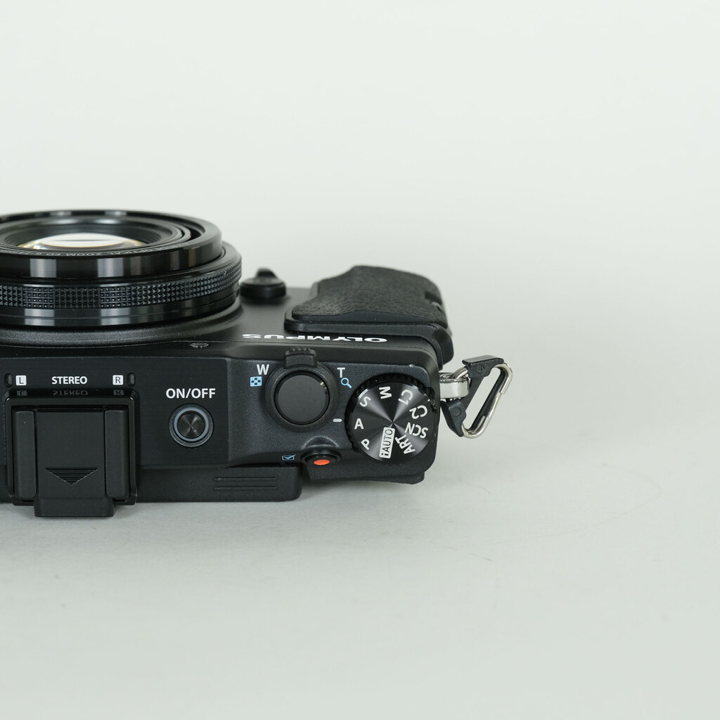 OLYMPUS STYLUS XZ-2 ブラックの出品 | ONE SCENE（ワンシーン）