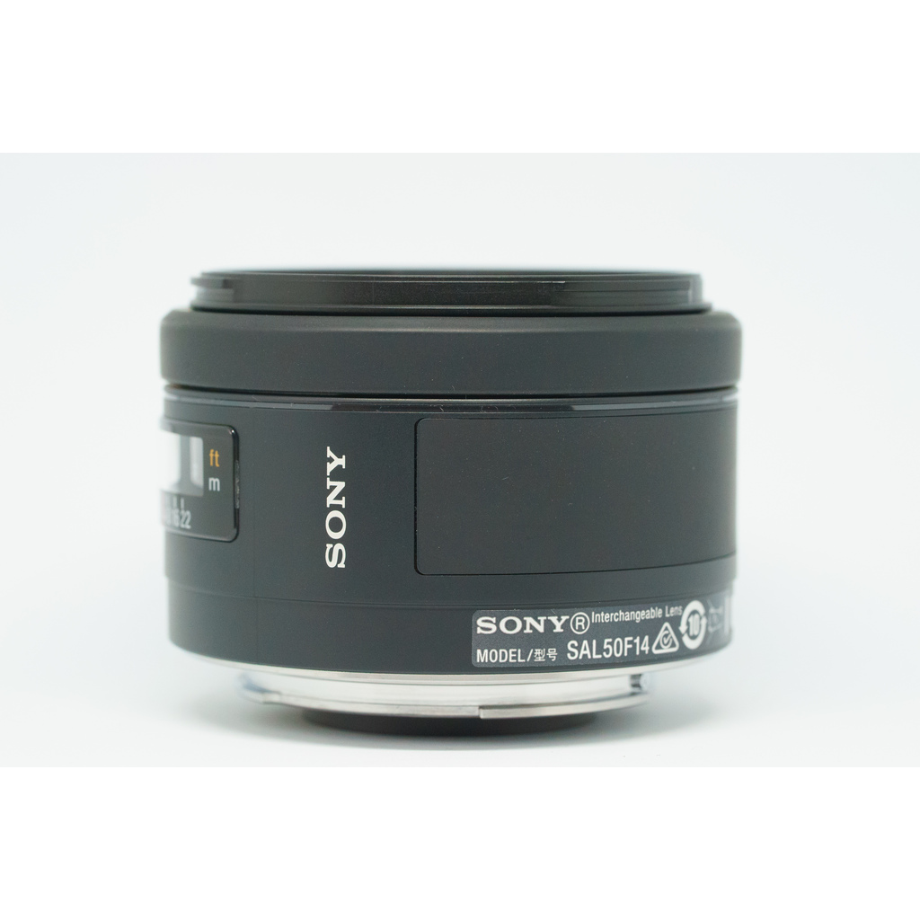 SONY 50mm F1.4 SAL50F14の出品 | ONE SCENE（ワンシーン）