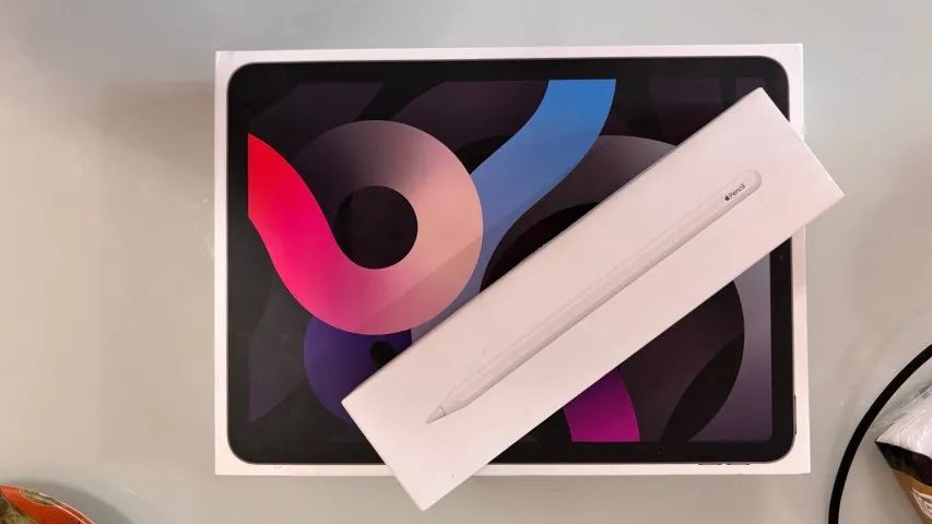 iPad Air 4 Geração - 64GB - Wi-Fi - Cinza Espacial + Apple Pen