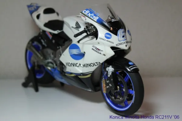 コニカ・ミノルタ・ホンダ RC211V '06①｜バイク・MOTO｜プラモデル