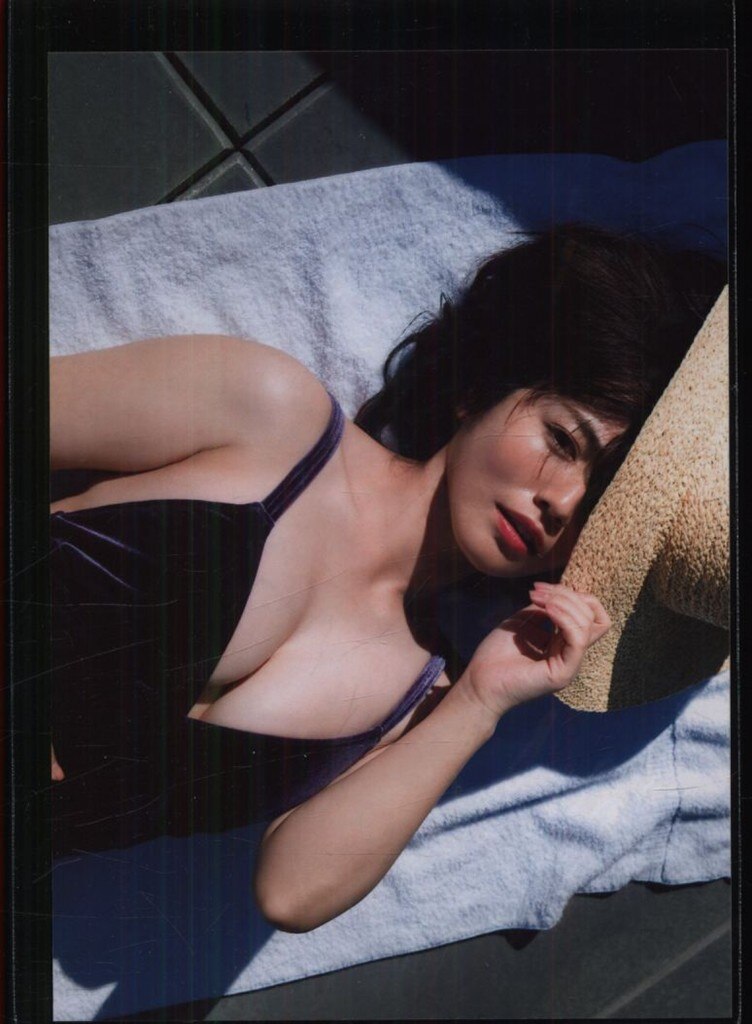 サイン入り 磯山さやか 磯山さやか写真集 holiday