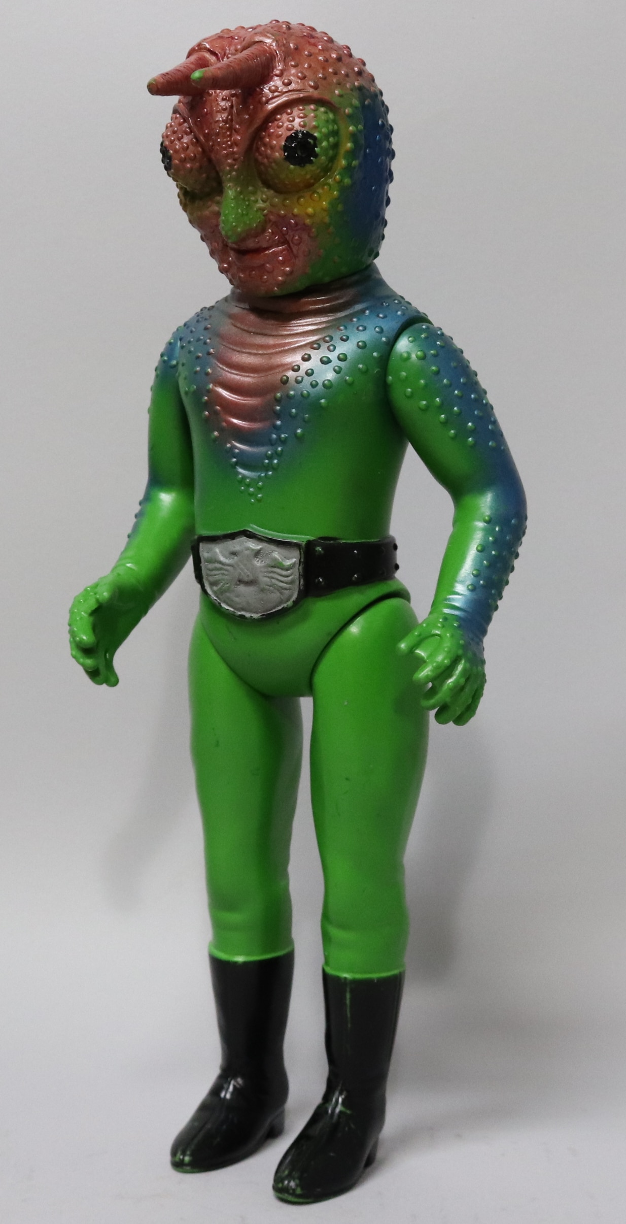 東映レトロソフビメディコムトイ死神カメレオンソフビ Amazon.co.jp