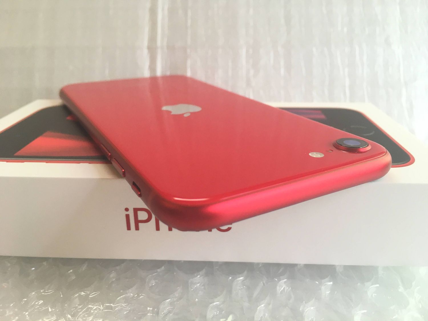ムスビー｜新品同様 Apple保証有 電池99％ iPhoneSE2 64GB Red SIM