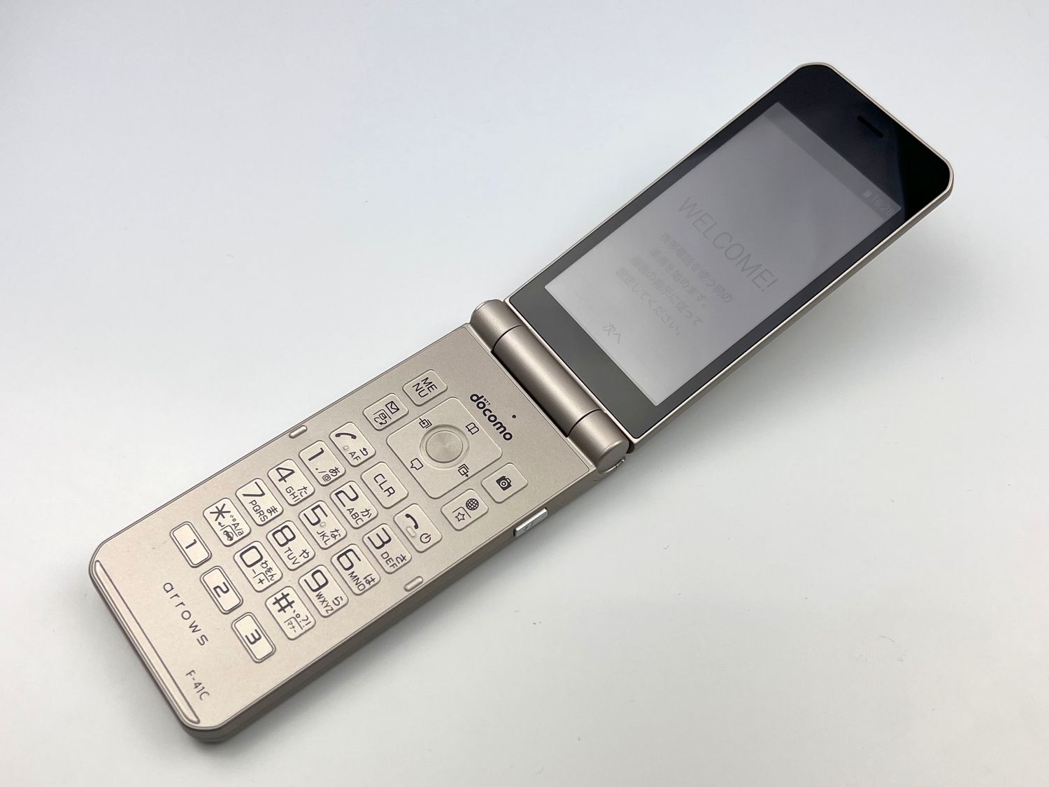 ムスビー｜docomo arrows ケータイ ベーシック F-41C ゴールド【arrows