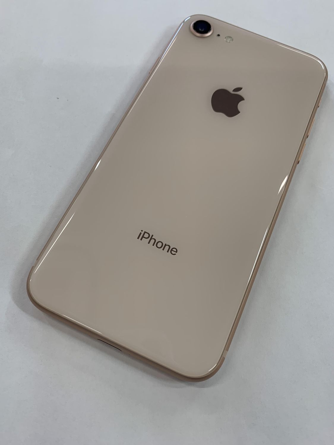 ムスビー｜Apple iPhone 8 64GB ゴールド SIMフリー MQ7A2J/A【iPhone8