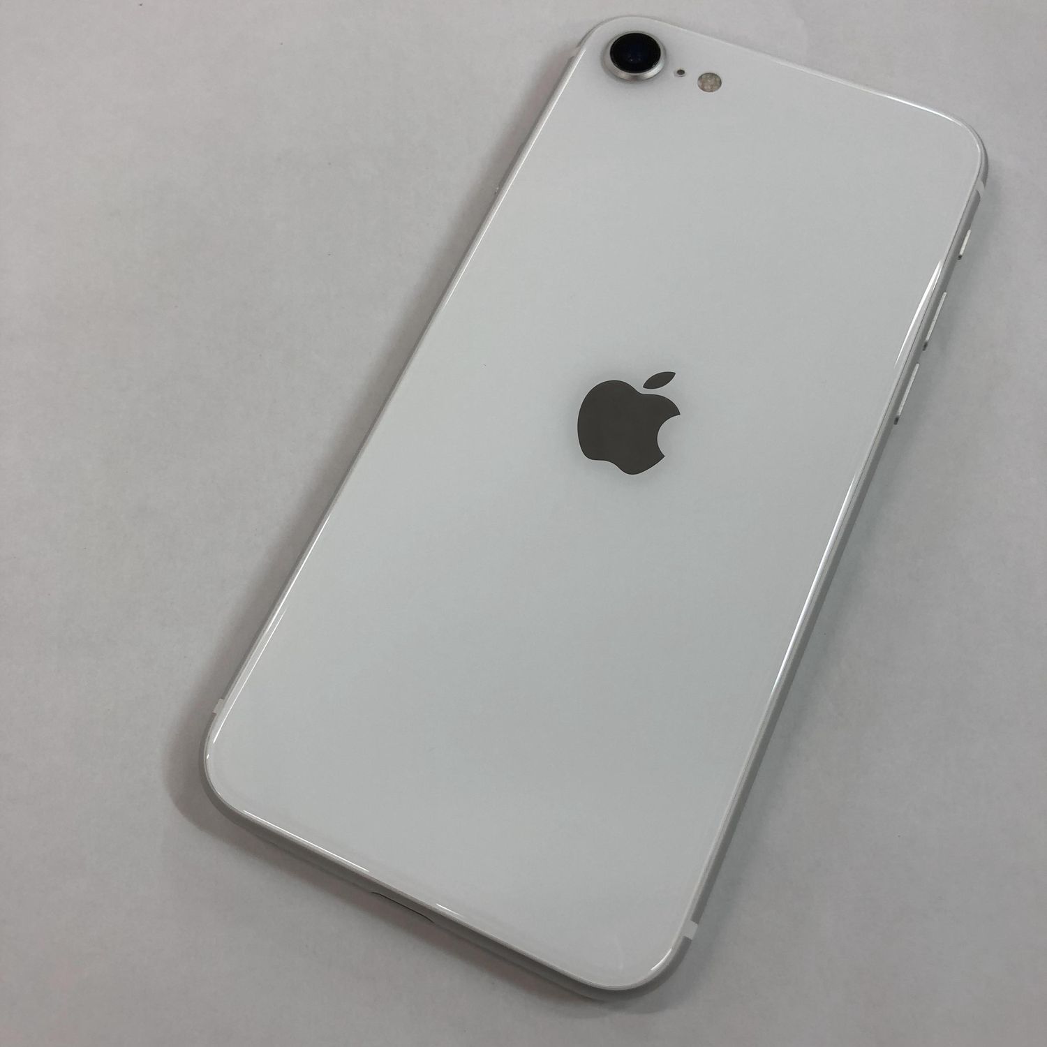 ムスビー｜Apple iPhone SE（第2世代） 128GB ホワイト SIMフリー