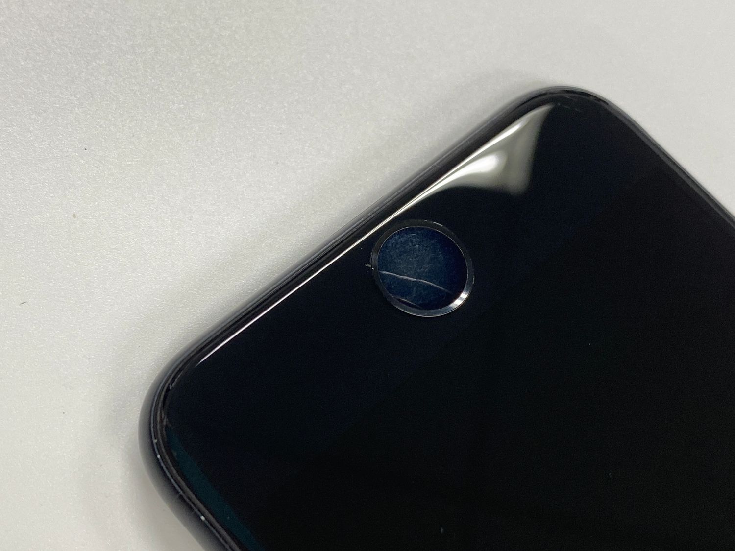 ムスビー｜【モバイルBOX】電池84%SIMフリー iPhone SE(第2世代) 64GB