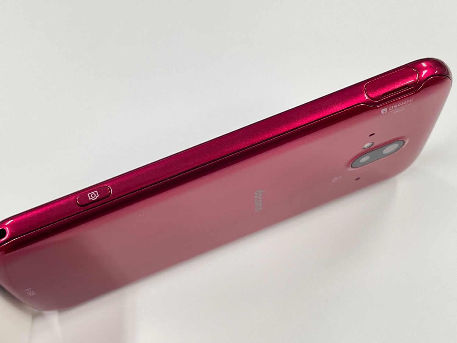 ムスビー｜【モバイルBOX】新品同様 docomo らくらくスマートフォン F