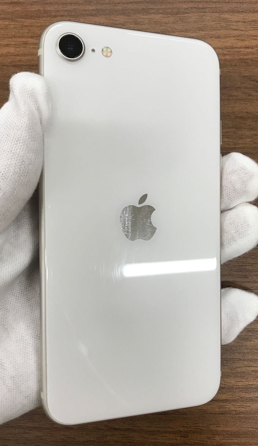 ムスビー｜【JCKA】☆バッテリ100％ SIMフリ－ iPhoneSE3 64GB 白 デモ