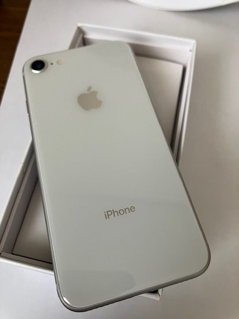 iPhone 8 64GB SIMロックなし Apple iPhone 8 64GB SIMフリー SIM