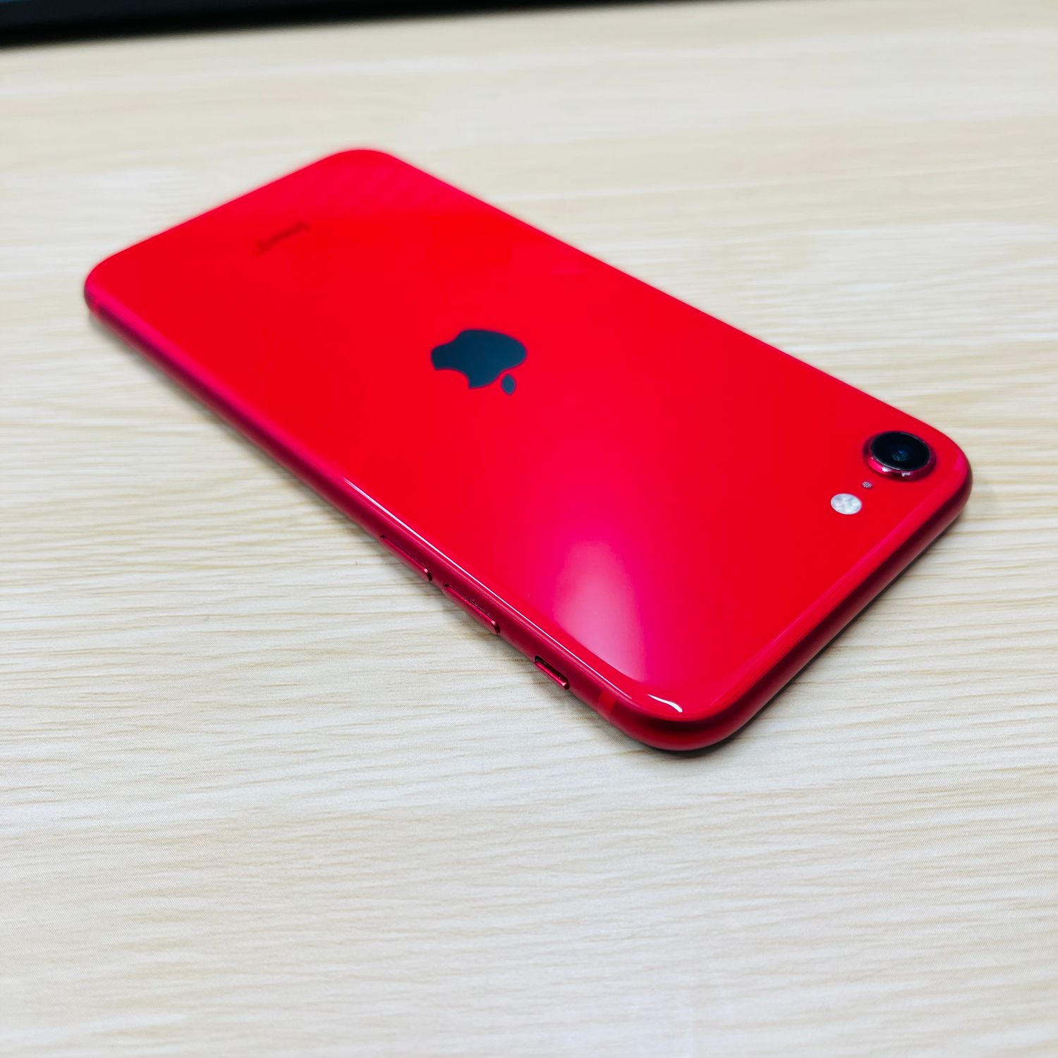 ムスビー｜[AT Shop Otsuka]美品 iphone SE2 64GB SIMフリ－5824