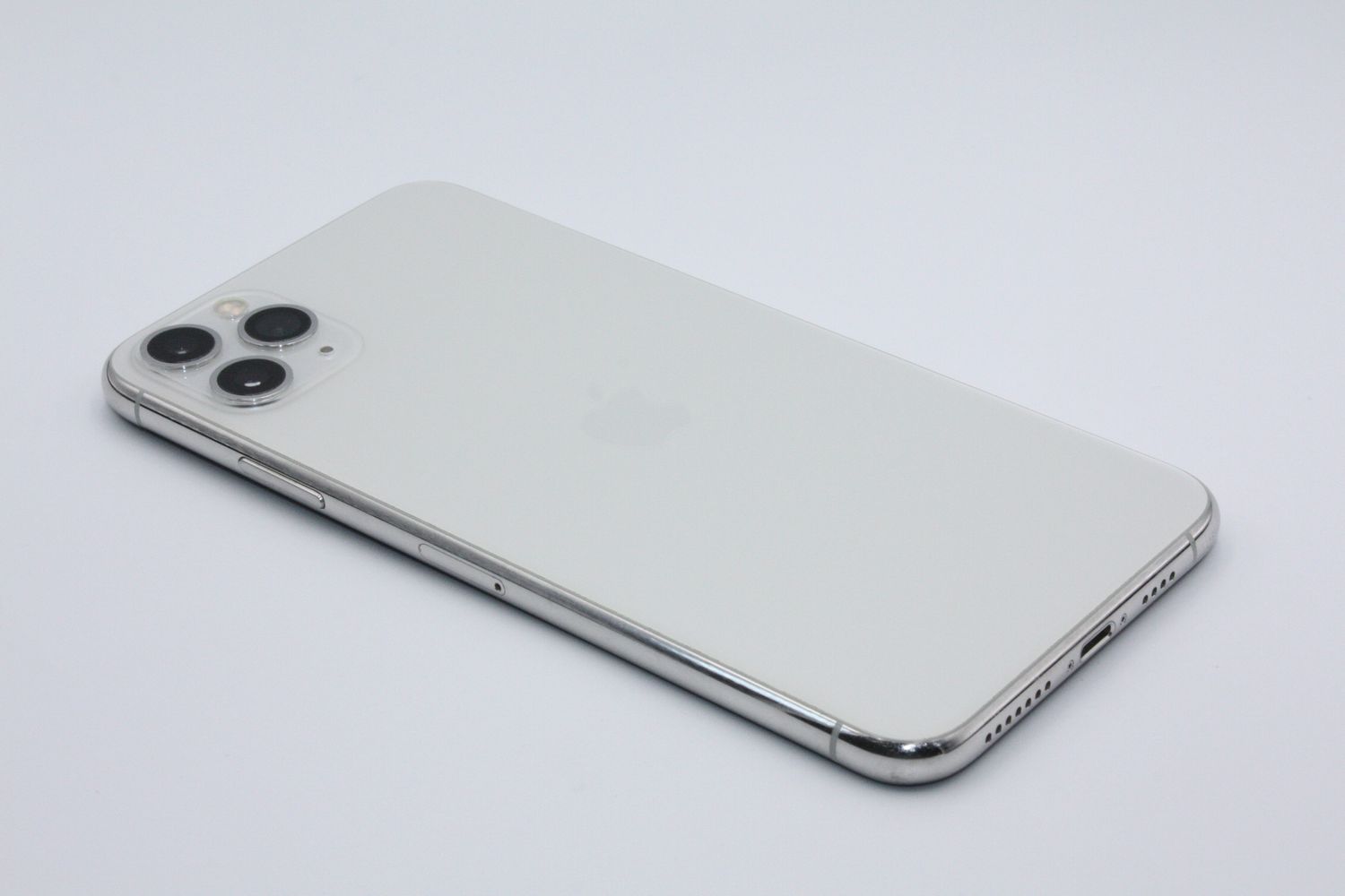 ムスビー｜iPhone 11 Pro Max 256GB シルバー SIMフリー ジャンク品