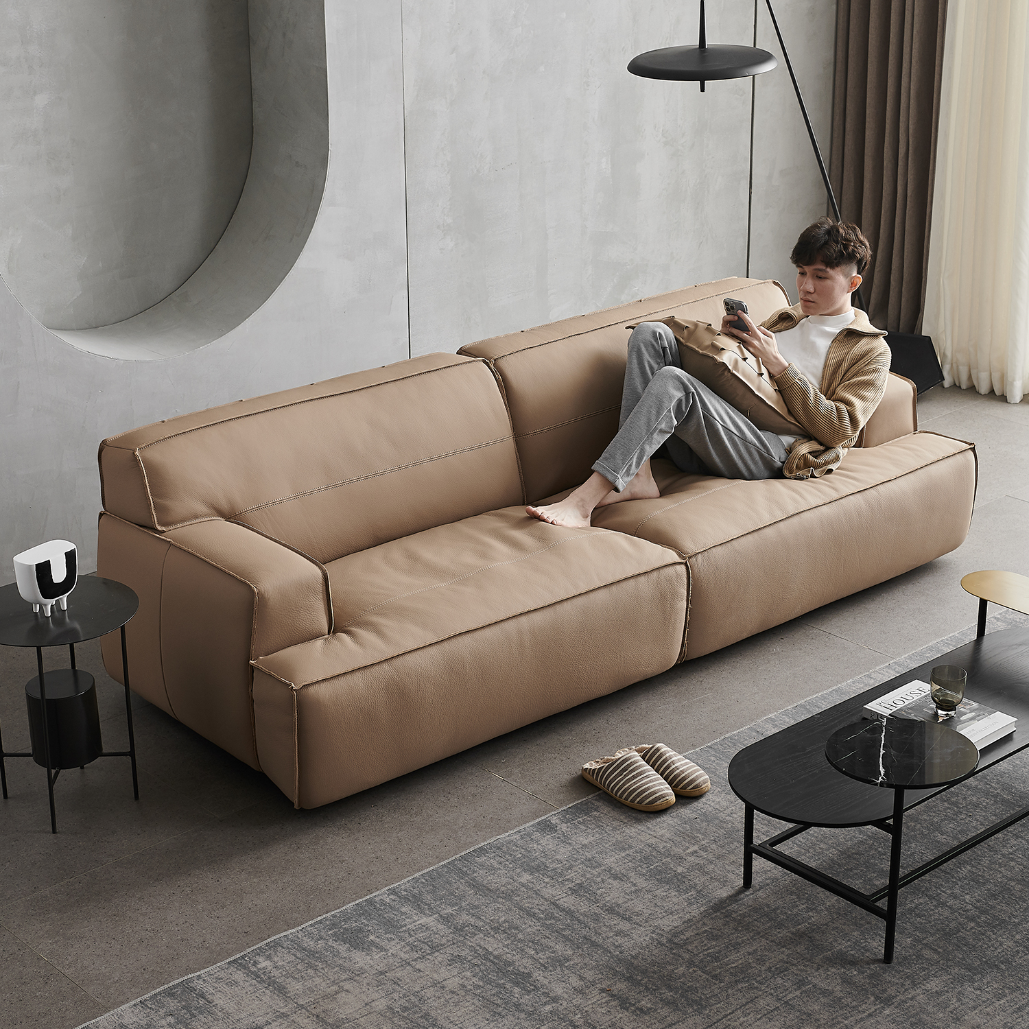 ソファ 高級｜贅沢な素材と洗練デザインの逸品【CAGUUU公式】