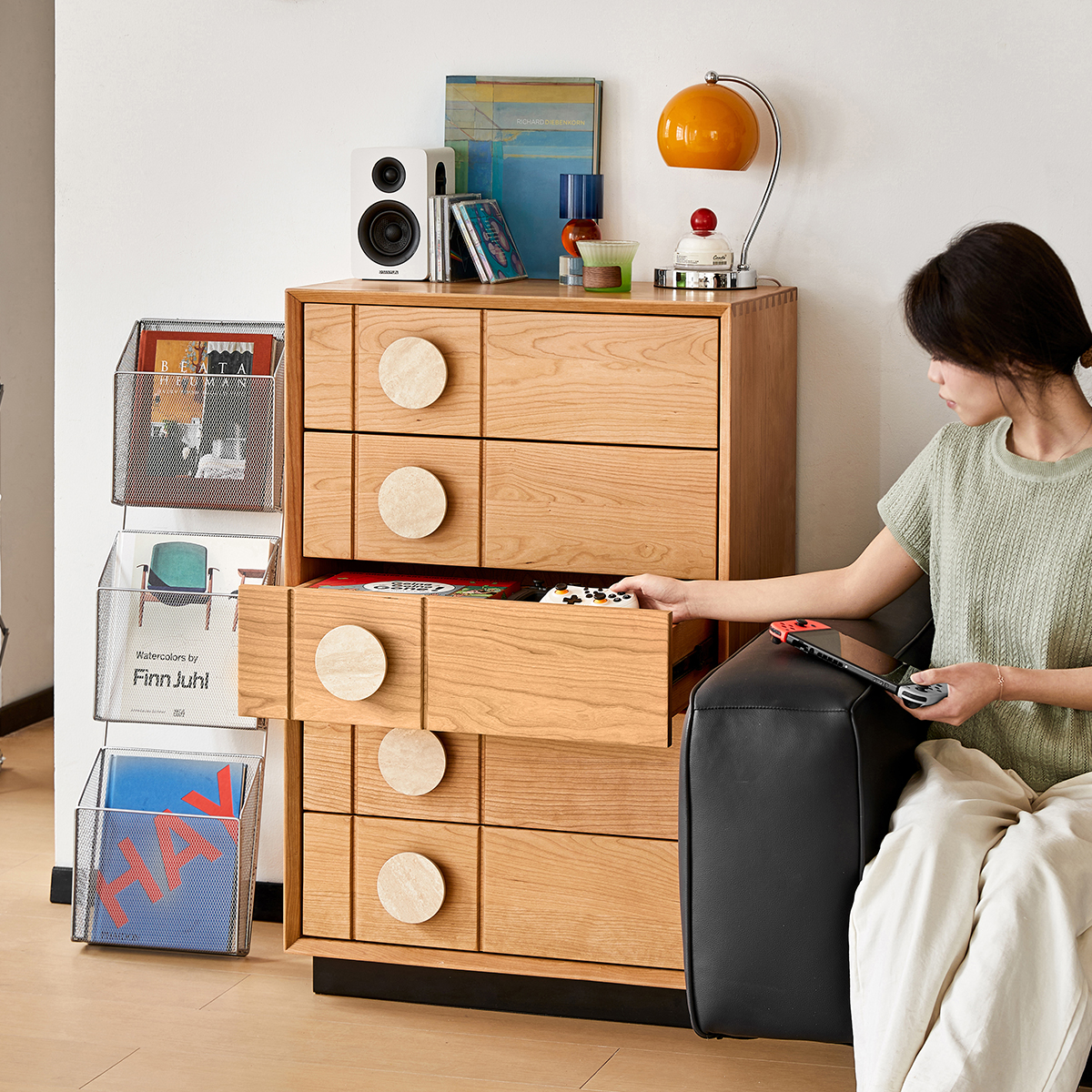 チェリー材 ナチュラルデザイン5段チェスト | 自然な風合いと耐久性を