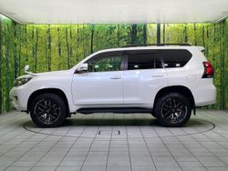 ランドクルーザープラド TX Lパッケージ（トヨタ）[6AT]のカタログ