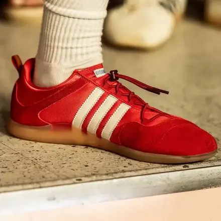 海外5月発売予定】バッド バニー × アディダス オリジナルス