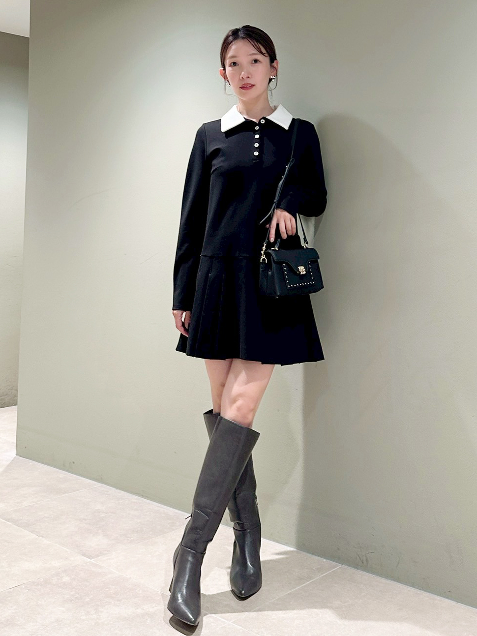 衿つきプリーツカットミニワンピース(ミニワンピース)｜ワンピース