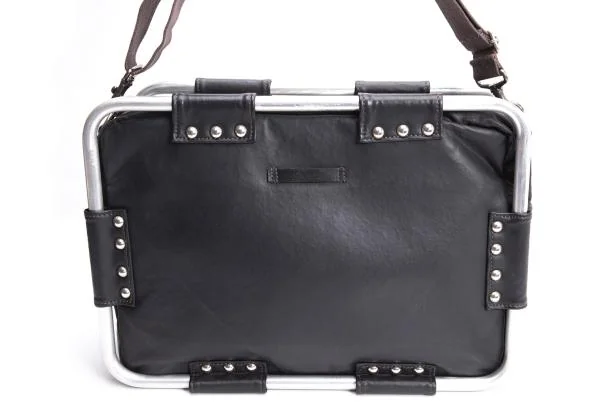 ジャンポールゴルチエJean Paul GAULTIER メタルフレーム2WAYバッグ 黒