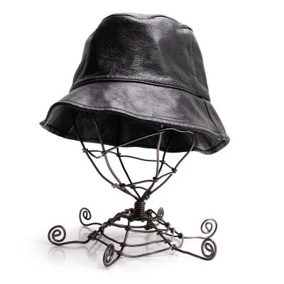 プラダPRADA レザーバケットハット 黒M (K-146405)