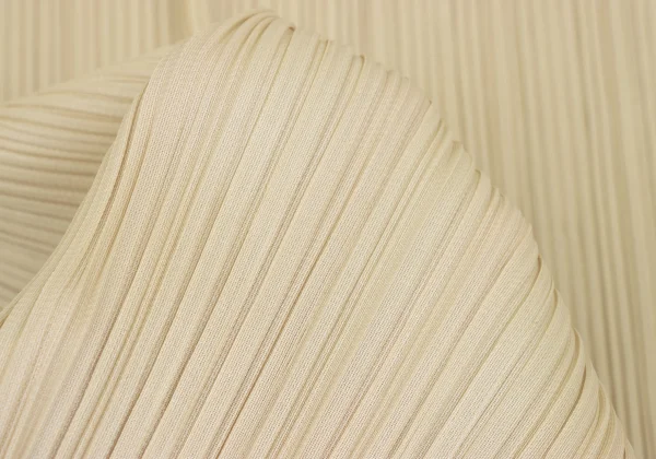 プリーツプリーズPLEATS PLEASE プリーツヘムスリットスカート