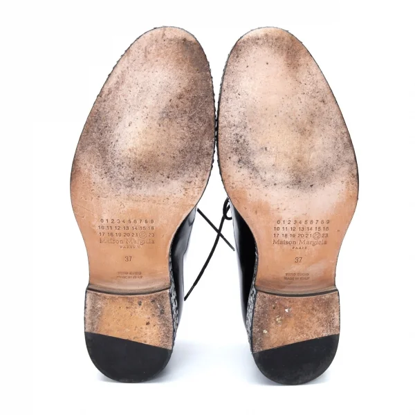 メゾンマルタンマルジェラMaison Martin Margiela 22 釘打ち加工レザー