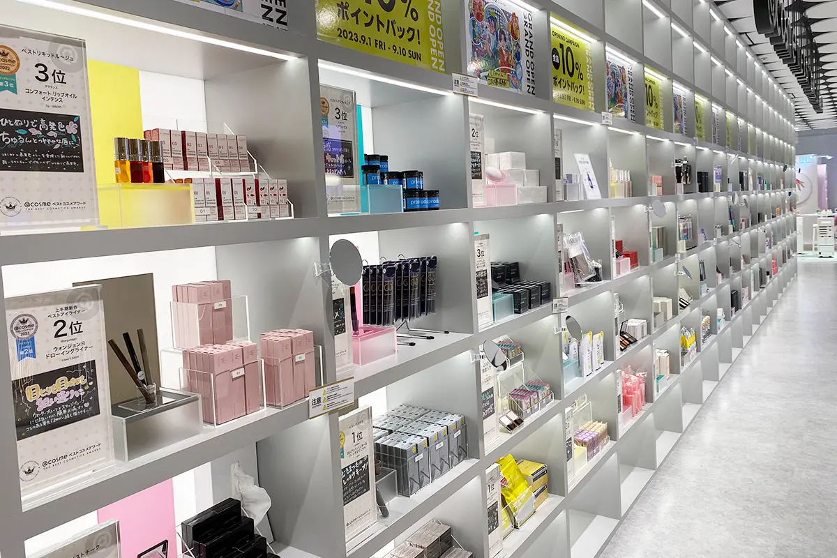西日本最大級！「アットコスメ大阪」が梅田ルクアイーレにオープン