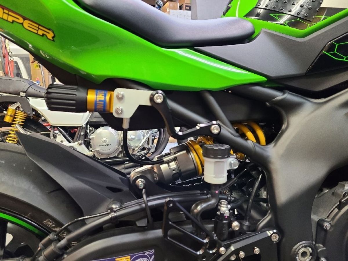 新製品】ジーセンスからZX-25R用 オーリンズ「TTX36GP」リア