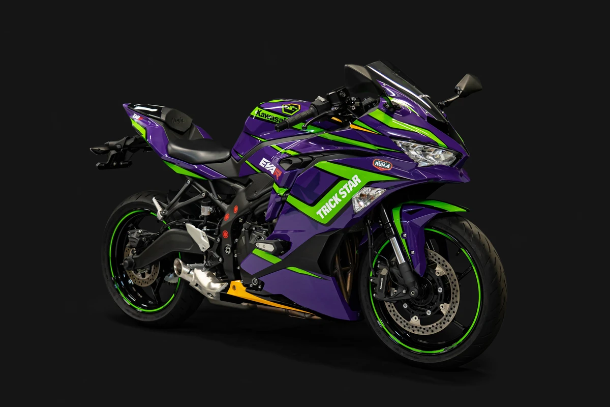初号機仕様「ZX-25R」登場！エヴァンゲリオン×トリックスターのEVA