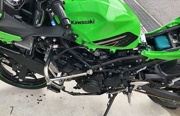 KAWASAKI ニンジャ400「ニンジャ400 サイドカウル取り外しマニュアル
