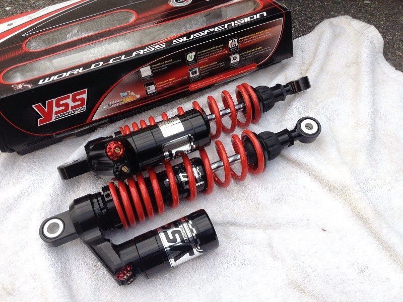 KAWASAKI ZEPHYR400χ [ゼファー]「YSSリアショックSシリーズに交換
