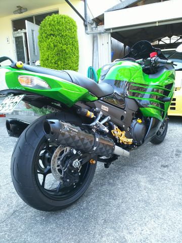 カワサキ ZX-14R Two Brothers Racing:ツーブラザーズレーシング